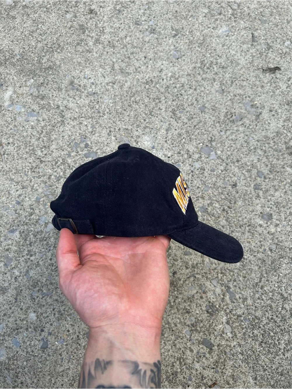 Vintage 90’s Missouri Embroidered Black & Gold Cap